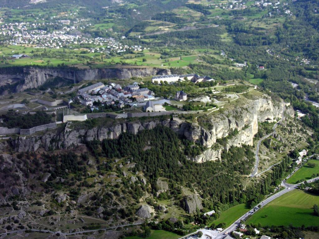 Le Rendez Vous De Vauban Gites & Spa Mont-Dauphin Ngoại thất bức ảnh